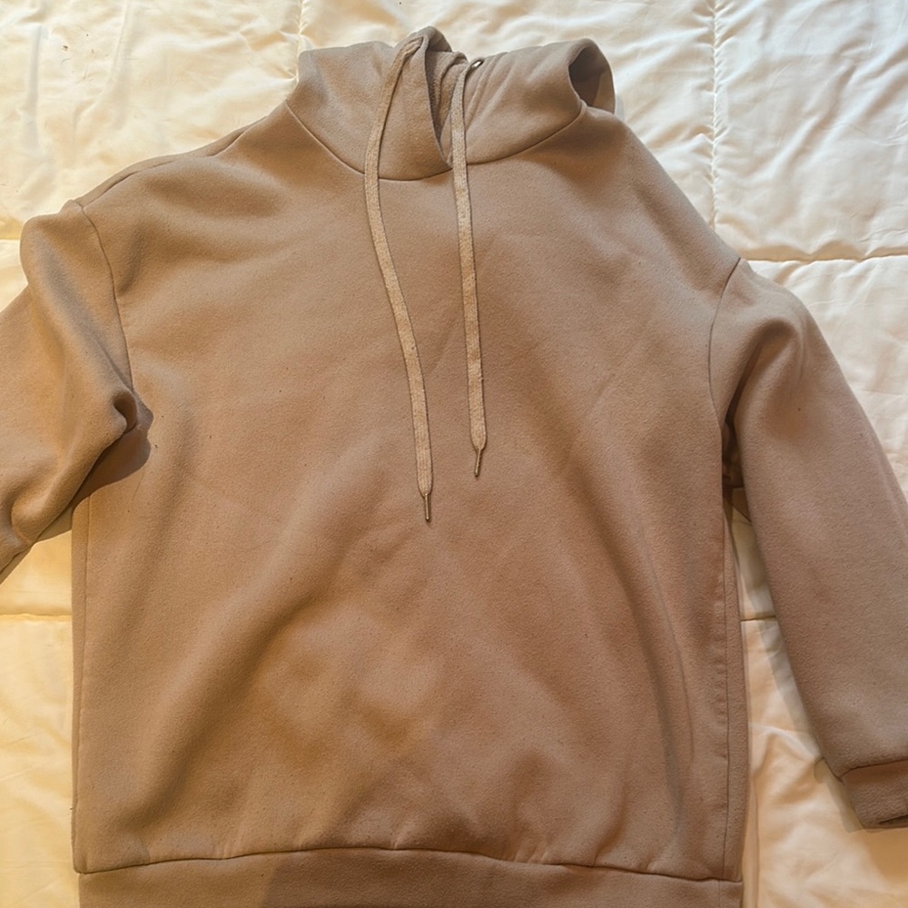 Tan Hoodie with Comfortable Fit and Soft Material